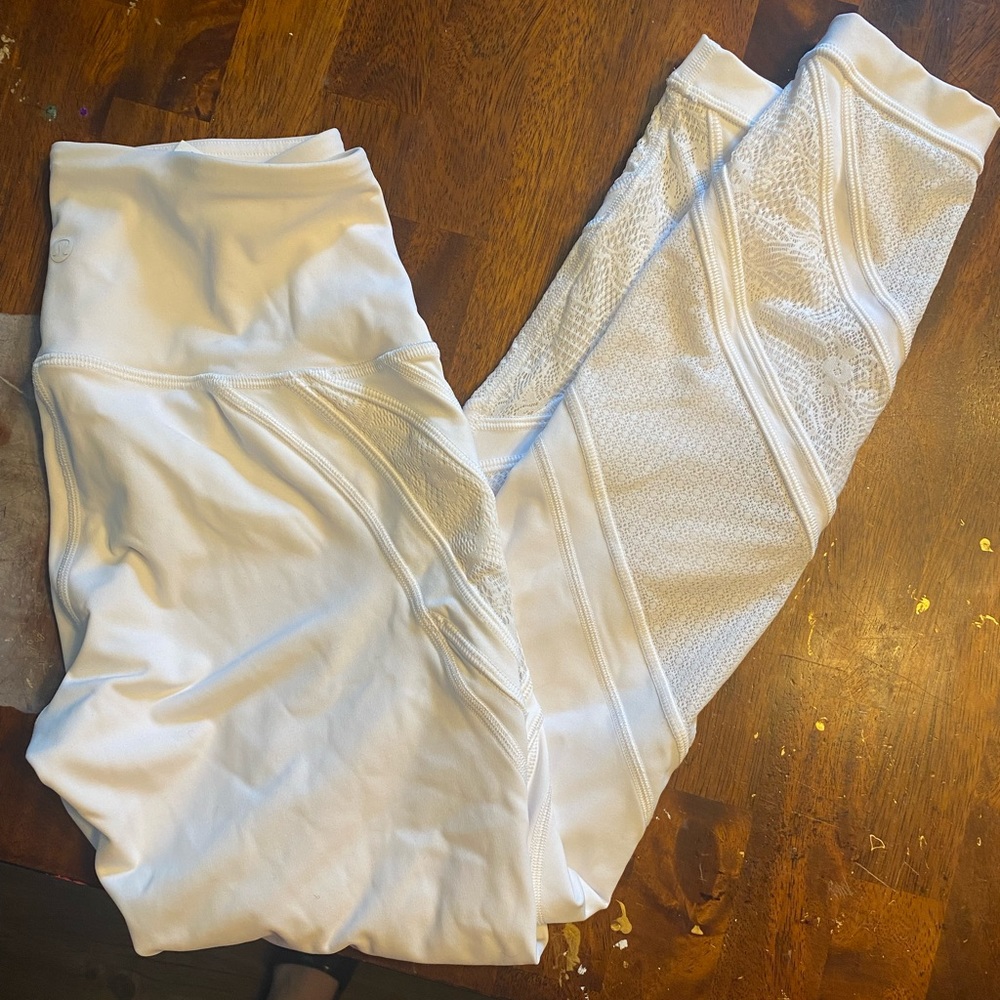 Lululemon size 6 full length leggings. SFBF home.
